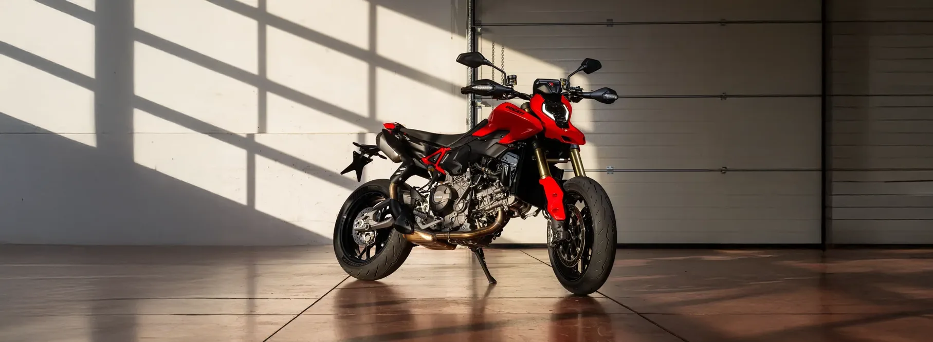 Ducati Hypermotard V2