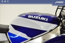 Suzuki GSXR750-4 SRAD 1997 wit/blauw - Supersport