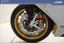 MV Agusta Superveloce S 2021 wit/goud - Supersport