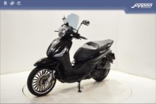 Piaggio Beverly 300 2018 zwart - Scooter