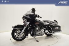 Harley-Davidson® FLHTCUI Electra Glide Ultra Classic 2005 zwart - Classic
