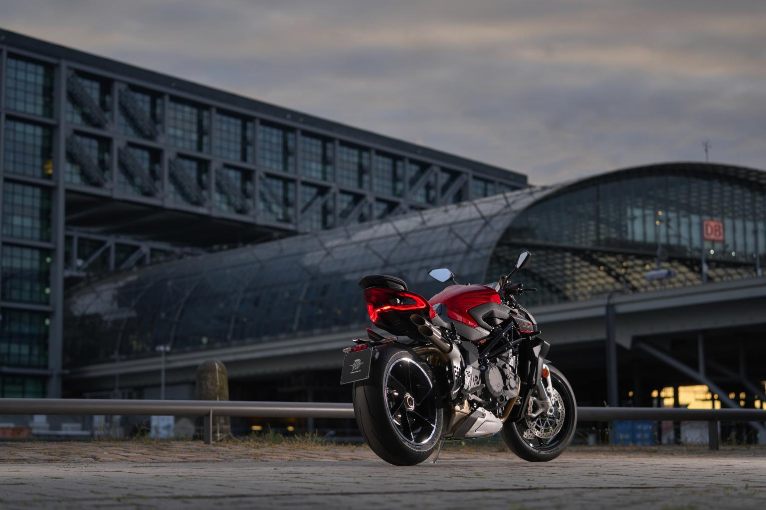BRUTALE 1000 RS_AMBIENT BRUTALE 1000 RS_AMBIENT