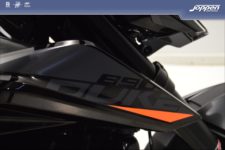 KTM 890Duke 2021 zwart - Naked