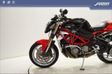 MV Agusta Brutale 910