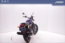 Royal Enfield Interceptor650 Black Edition