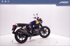 Royal Enfield Interceptor650 Black Edition