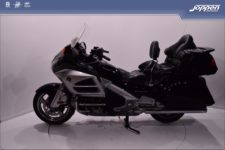 Honda GL1800 Goldwing Deluxe