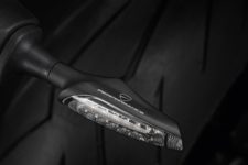 Pair of dynamic led turn indicators groo