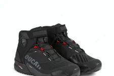 Riding shoes ducati city10