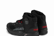 Riding shoes ducati city10