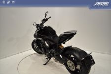 Ducati Diavel V4