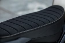 Signature bench seat black