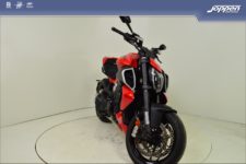 Ducati Diavel V4