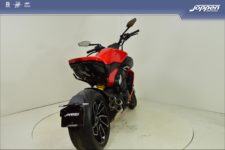 Ducati Diavel V4
