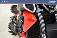 Ducati Diavel V4