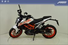 KTM 390 Duke