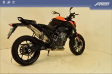 KTM 890 Duke