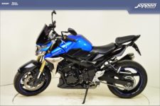 Suzuki GSR750A