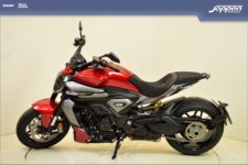 Ducati XDiavel V4