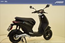 Piaggio 1Plus45kmh