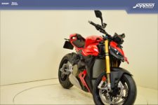 Ducati Streetfighter V4S