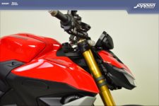 Ducati Streetfighter V2S