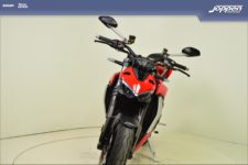 Ducati Streetfighter V2