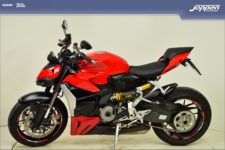 Ducati Streetfighter V2