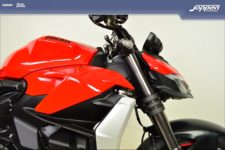 Ducati Streetfighter V2