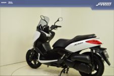 Yamaha X-Max 250