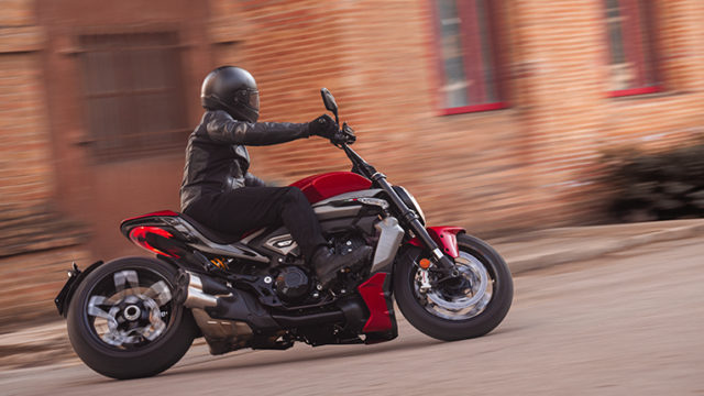 Ducati-XDiavel-V4