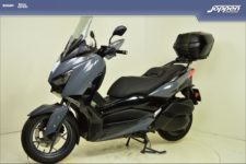 Yamaha X-max 300