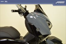 Yamaha X-max 300