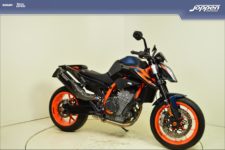KTM 890Duke R