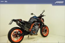 KTM 890Duke R