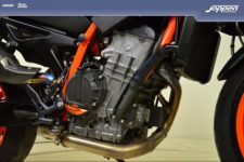 KTM 890Duke R