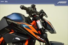 KTM 890Duke R