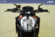 KTM 890Duke R
